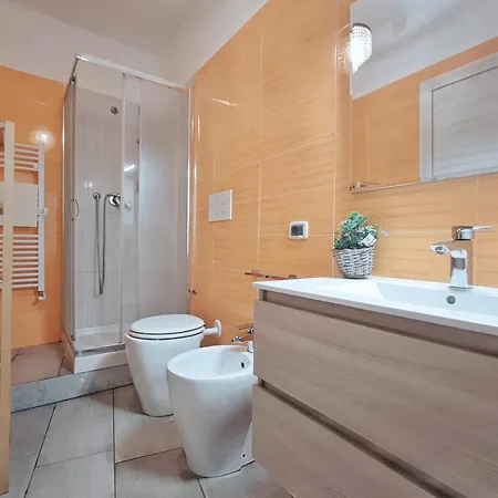 Esclusivo Con Vista Duomo E 5 Balconi 아파트